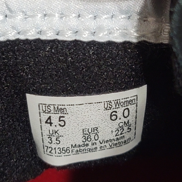 Men's Disney 100 X Vans SK8-HI 100 VILLAIN SNEAKERS LIMITED EDITION - Picture 16 of 16